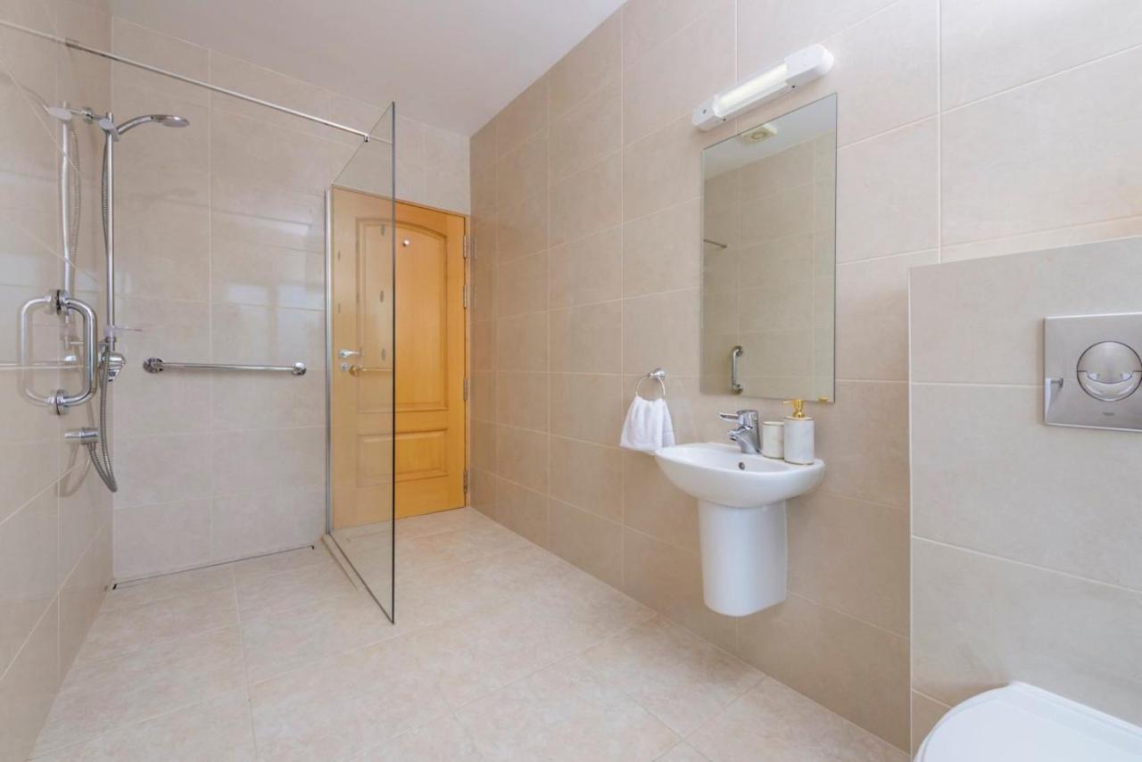 Park Place Apartments Killarney Bagian luar foto
