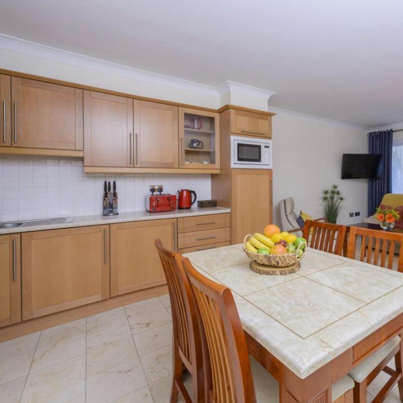 Park Place Apartments Killarney Bagian luar foto